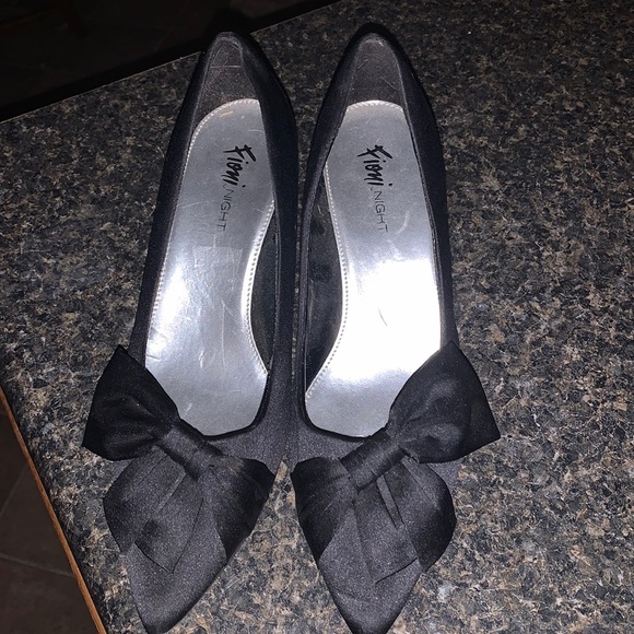 Mid black heels size 7 - Picture 1 of 5